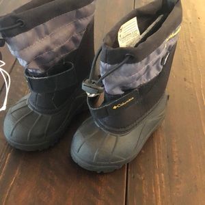 Columbia waterproof boots Toddler size 8.